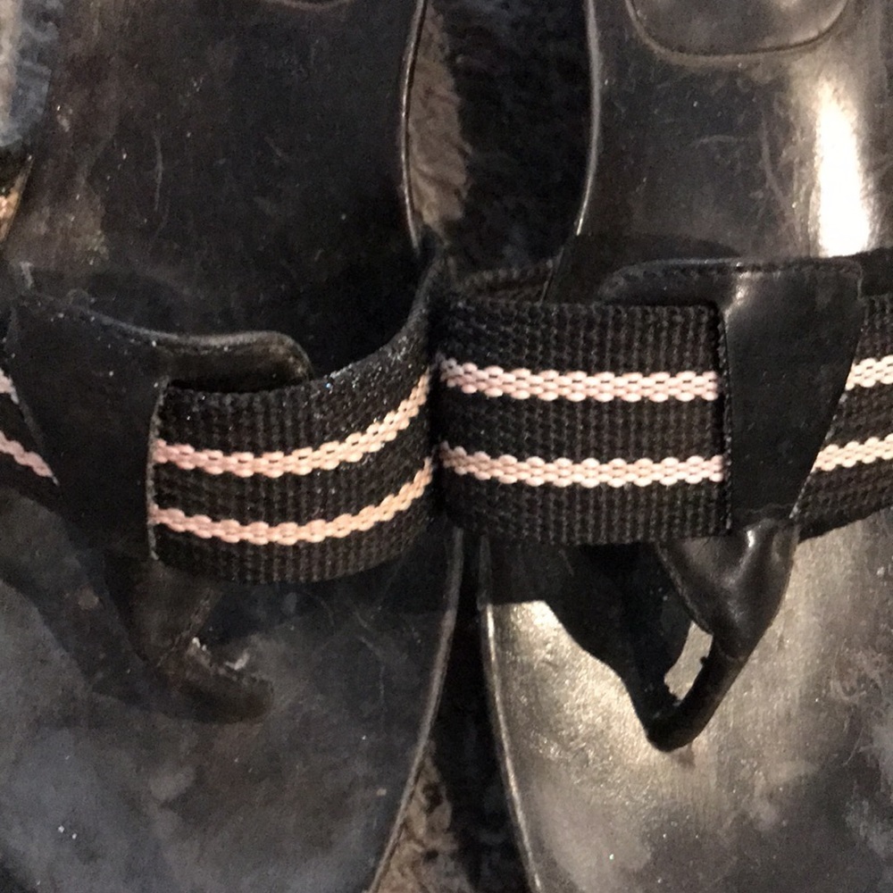 Heels - Picture 2 of 4